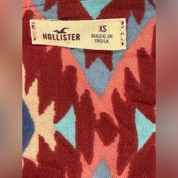 Hollister Crop
Tops for Women Size XS - Picture 4 of 4